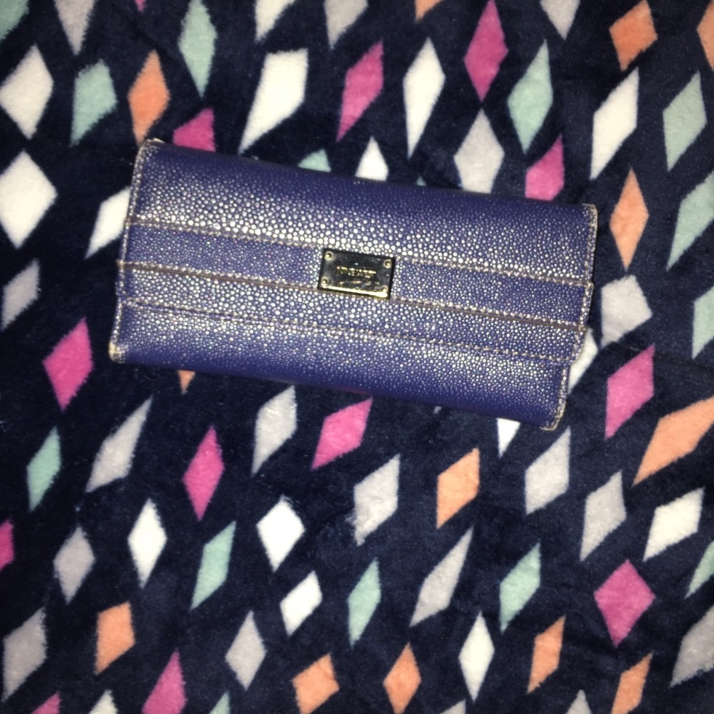 Sold Independently Nine West Ladies Wallet